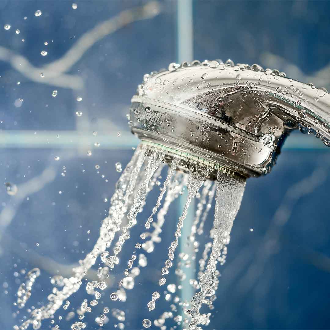Are Hot Showers a Reason for Hair Loss During Winter?