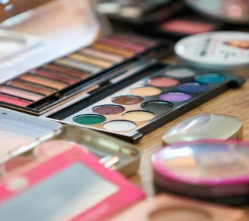 How to Organize Your Makeup Products While Quarantined