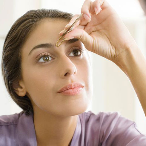 How to Get Rid of a Unibrow Naturally?